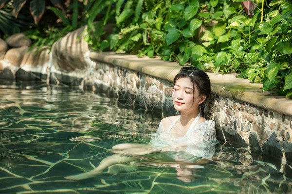 杭州现代景苑：舒适按摩，桑拿约茶新体验